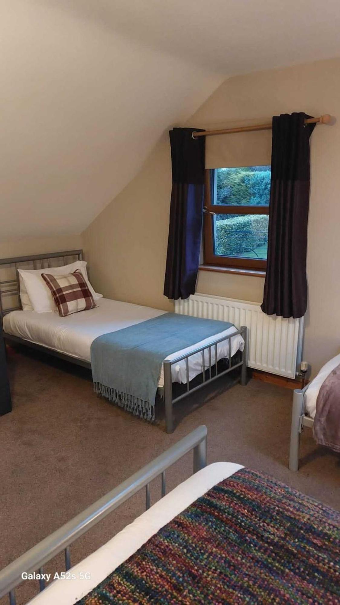 Dunhill Cottage B&B Hillsborough Szoba fotó